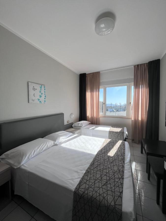 Hotel Letizia Follonica Exteriör bild