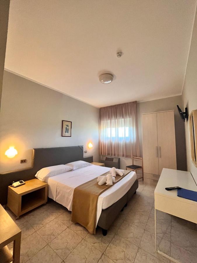 Hotel Letizia Follonica Exteriör bild