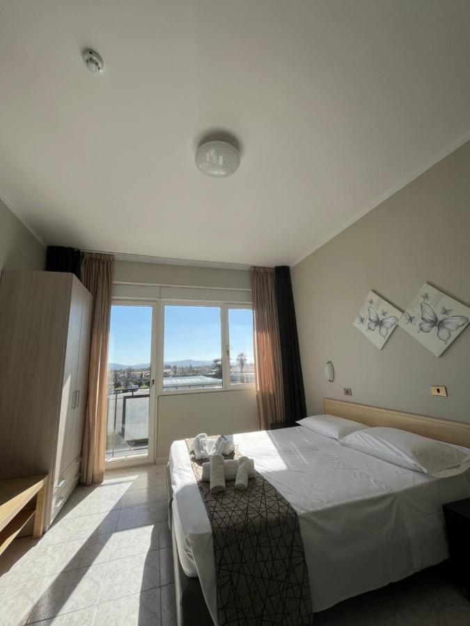 Hotel Letizia Follonica Exteriör bild