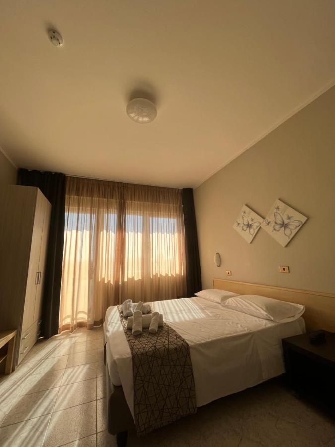 Hotel Letizia Follonica Exteriör bild
