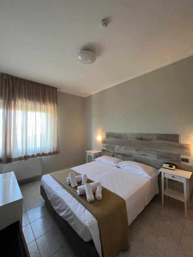 Hotel Letizia Follonica Exteriör bild